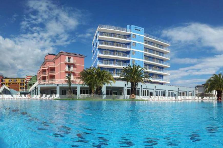 Hotel Resort Ai Pozzi Village.jpg